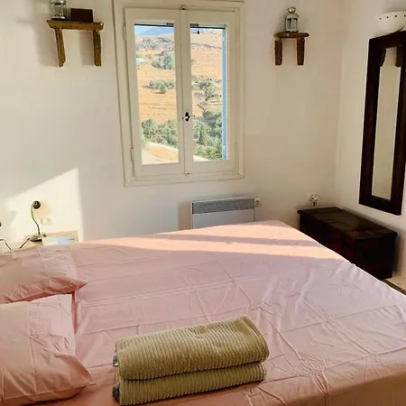 Cycladic House 2 & Garden - Beautiful View - Near The Sea בית נופש *
