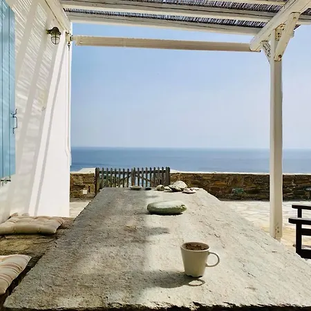 Cycladic House 2 & Garden - Beautiful View - Near The Sea Vakantiehuis