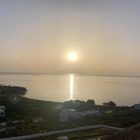 בית נופש Cycladic House 2 & Garden - Beautiful View - Near The Sea *