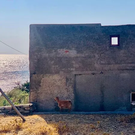 Cycladic House 2 & Garden - Beautiful View - Near The Sea בית נופש